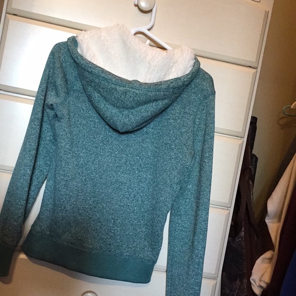 Aéro Green Zip-Up with Fluffy Hood - Picture 3 of 5